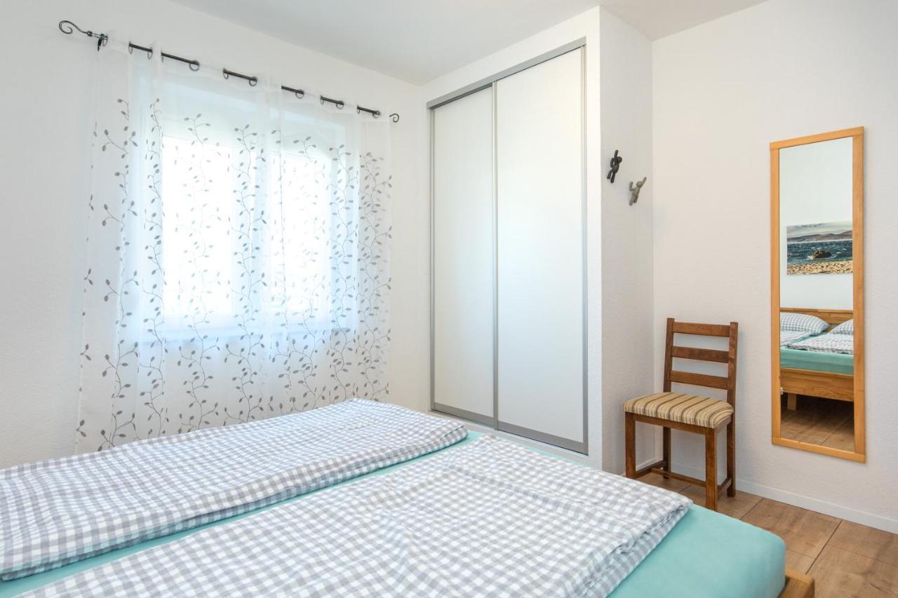 Apartments Oleander Krk Town Exterior foto
